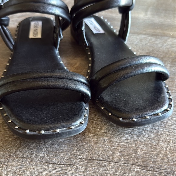 Steve Madden sandals vegan leather ankle straps stud sandals - Picture 5 of 7